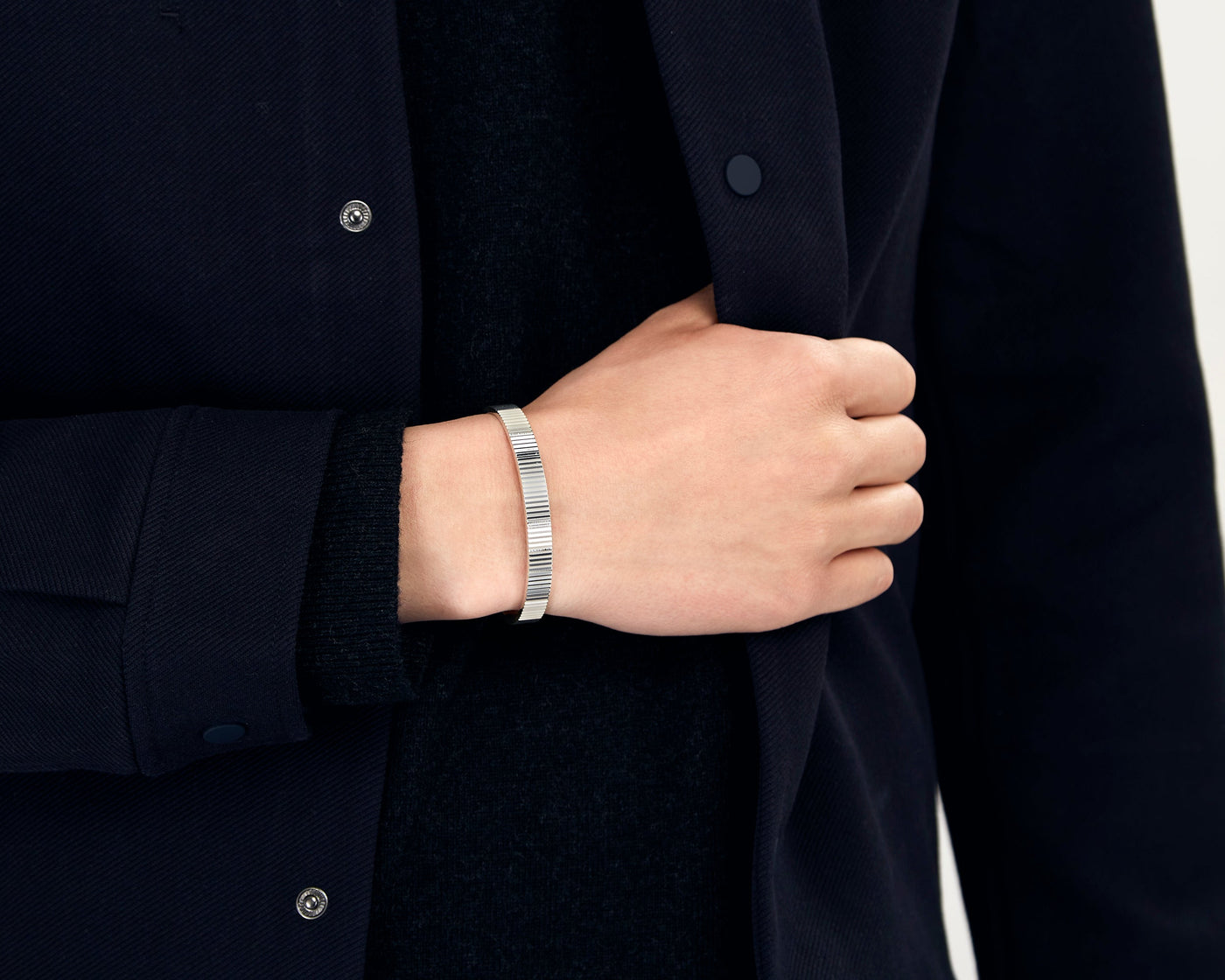 guilloche ribbon bracelet 23g